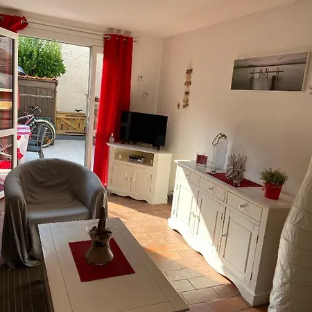 Feriehus Charmante Maison Au Coeur De La Pinede Classee 3 Etoiles *
